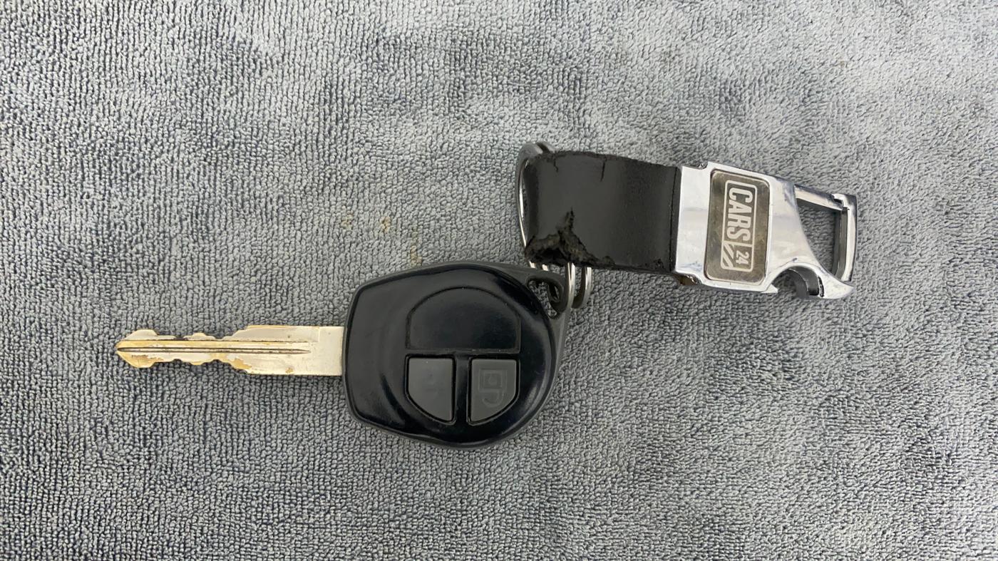 2013 Maruti Swift Dzire VXI, Petrol, Manual, 66,762 km, Key Close Up