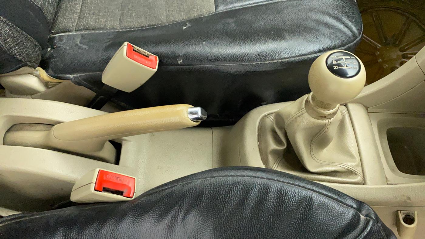 2013 Maruti Swift Dzire VXI, Petrol, Manual, 66,762 km, Gear Lever