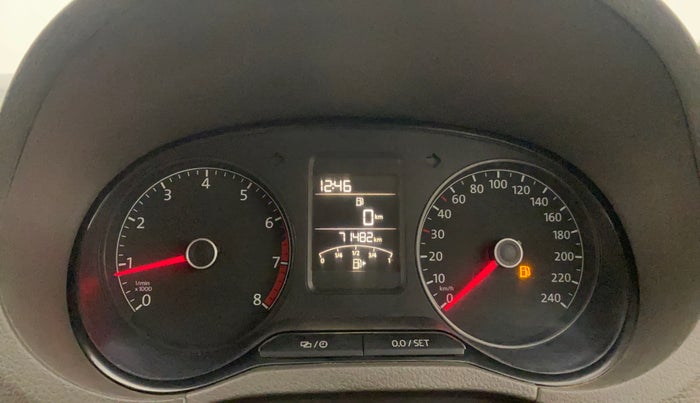 2015 Volkswagen Vento HIGHLINE 1.6 MPI, Petrol, Manual, 71,482 km, Odometer Image