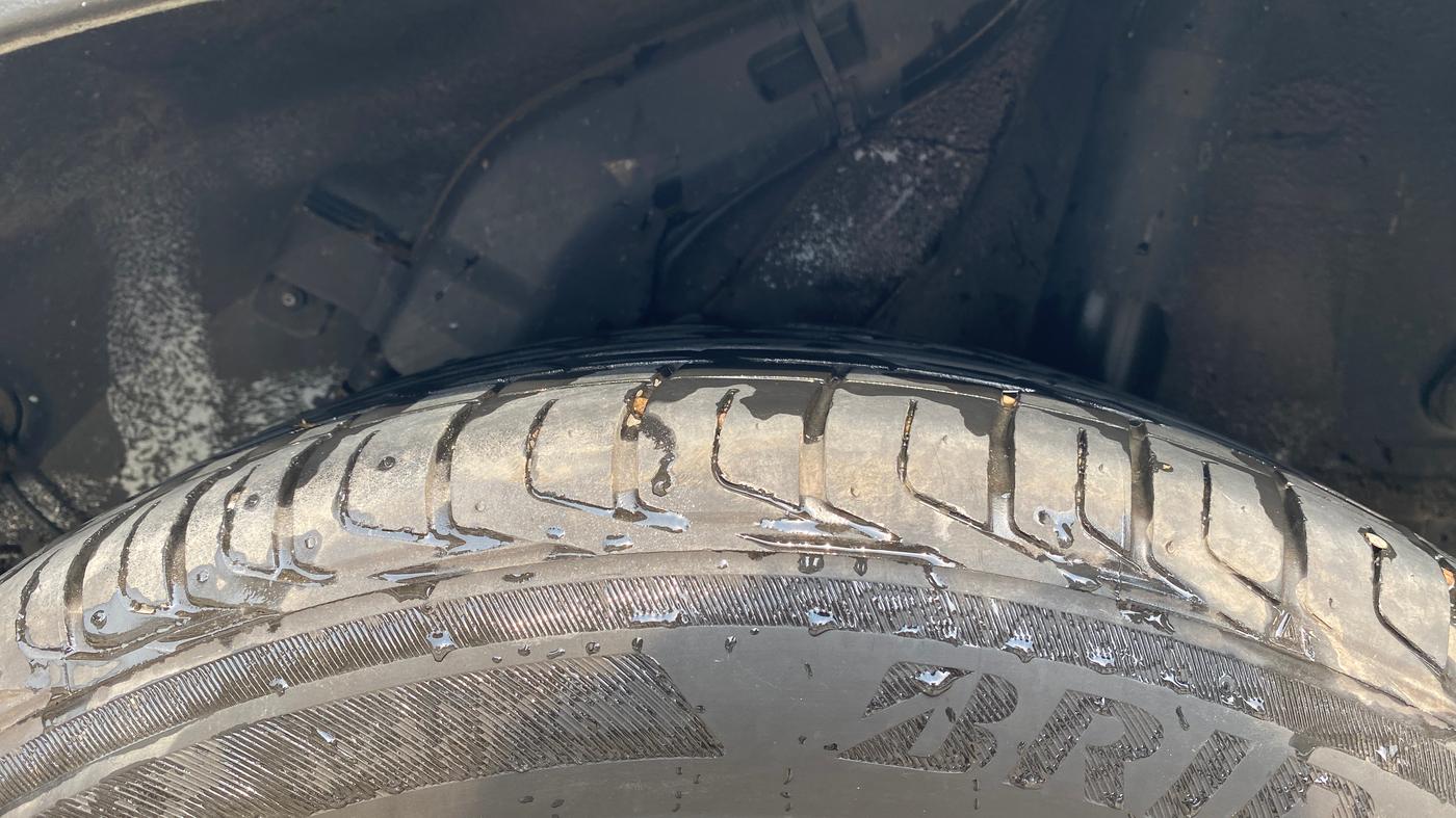 2020 Hyundai VENUE SX PLUS 1.0 TURBO DCT, Petrol, Automatic, 51,919 km, Left Rear Tyre Tread