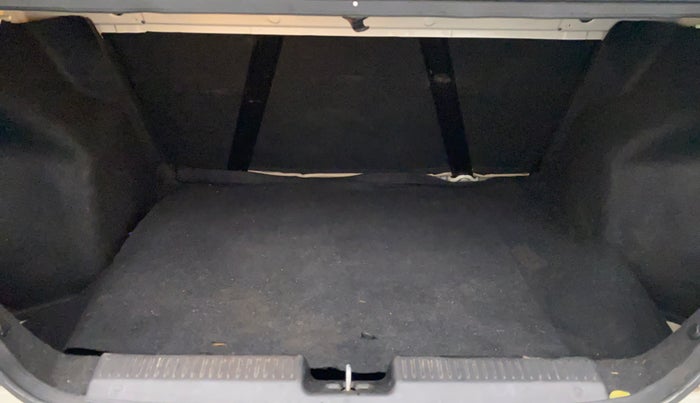 2017 Maruti Dzire ZXI, Petrol, Manual, 99,709 km, Boot Inside