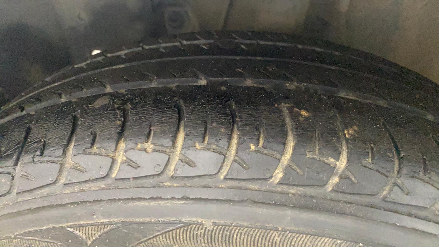 2019 Datsun Go T(O), Petrol, Manual, 70,423 km, Left Front Tyre Tread