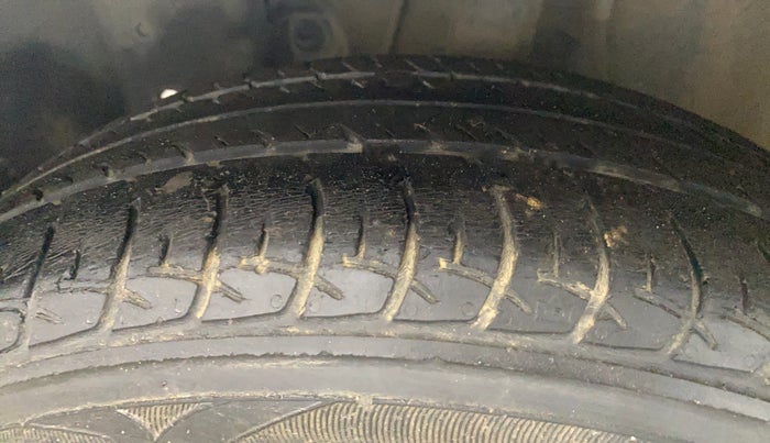 2019 Datsun Go T(O), Petrol, Manual, 70,226 km, Left Front Tyre Tread