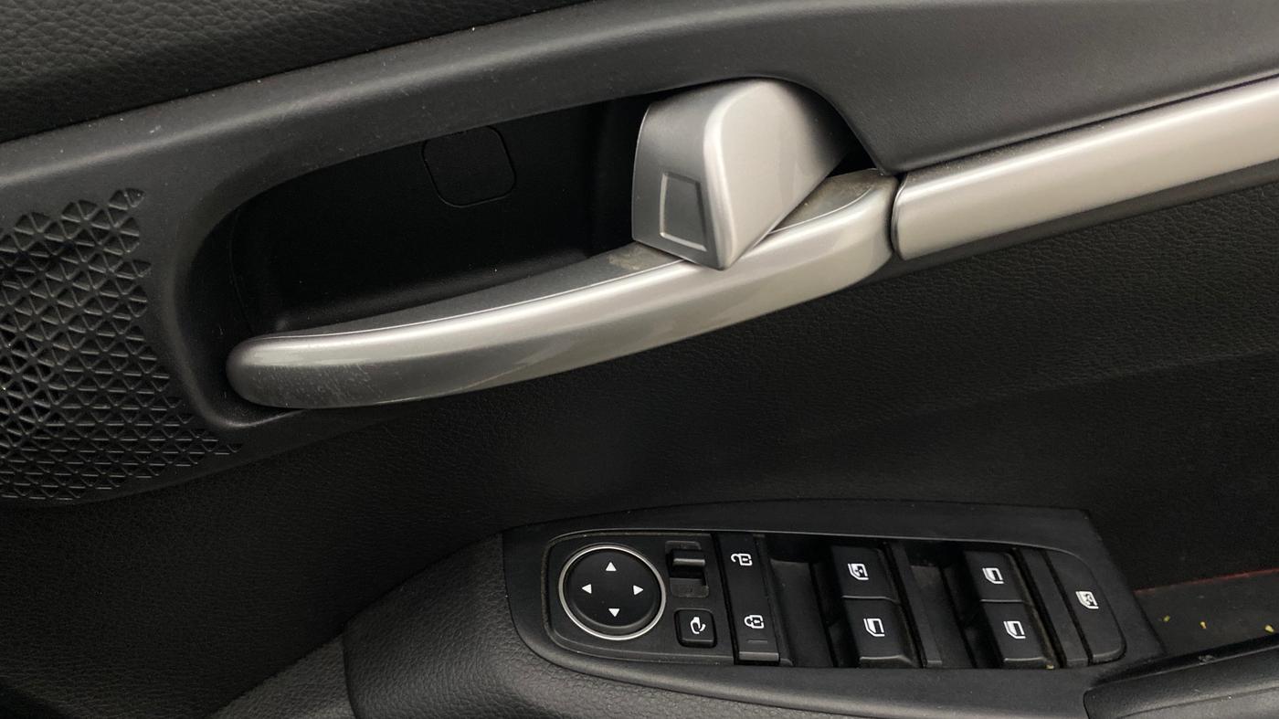 2022 KIA SELTOS HTK PLUS 1.5, Petrol, Manual, 82,149 km, Driver Side Door Panels Control