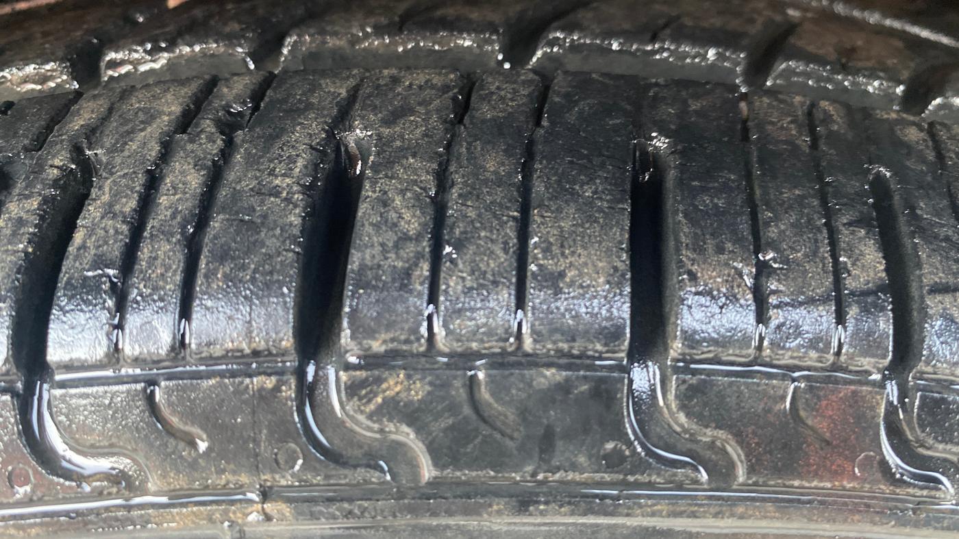2015 Maruti Celerio VXI AMT, Petrol, Automatic, 86,259 km, Right Front Tyre Tread