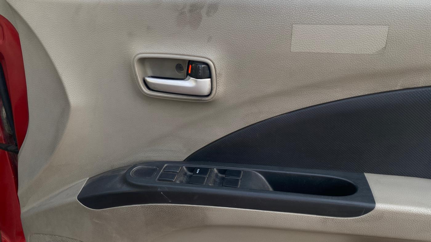 2015 Maruti Celerio VXI AMT, Petrol, Automatic, 86,259 km, Driver Side Door Panels Control