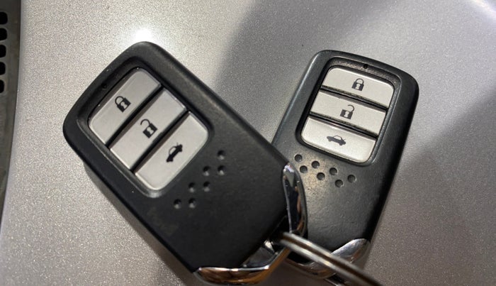 2018 Honda City 1.5L I-VTEC V MT, Petrol, Manual, 51,392 km, Key Close Up