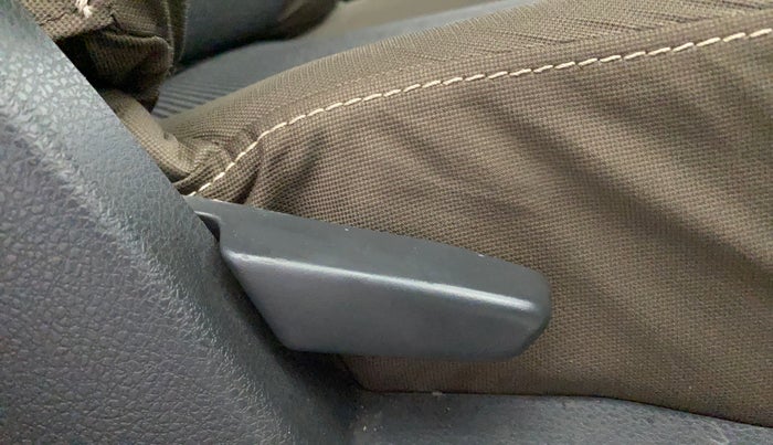 2016 Renault Duster 110 PS RXL 4X2 AMT, Diesel, Automatic, 63,493 km, Driver Side Adjustment Panel