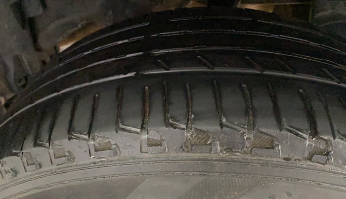 2016 Renault Duster 110 PS RXL 4X2 AMT, Diesel, Automatic, 63,493 km, Left Rear Tyre Tread