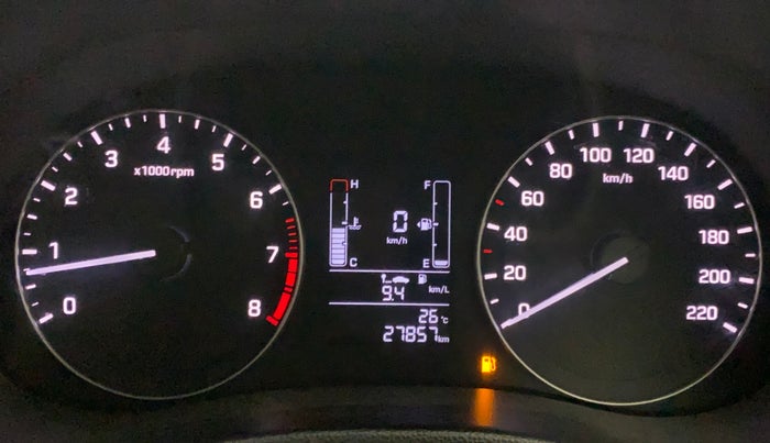 2018 Hyundai Creta SX 1.6 PETROL DUAL TONE, Petrol, Manual, 27,857 km, Odometer Image