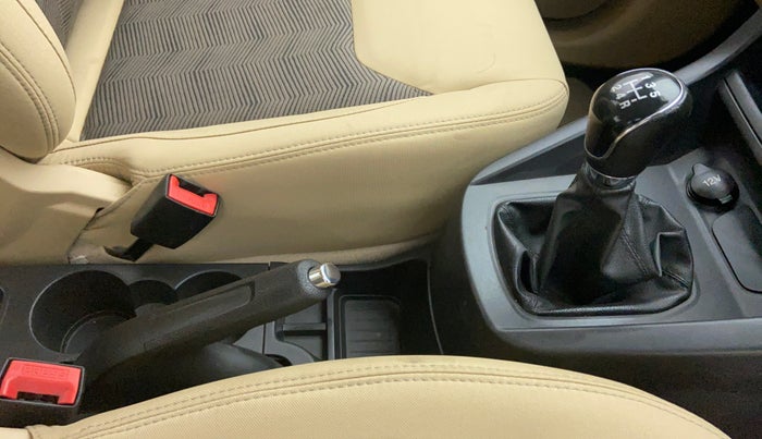 2017 Ford Figo Aspire 1.2 TITANIUM PETROL, Petrol, Manual, 34,784 km, Gear Lever