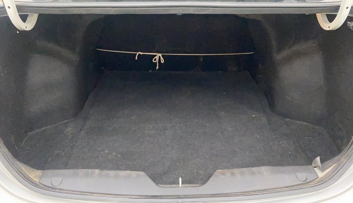 2016 Maruti Ciaz VXI, Petrol, Manual, 60,351 km, Boot Inside