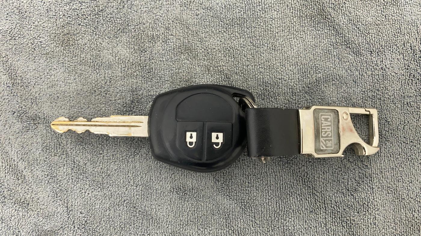2016 Maruti Ciaz VXI, Petrol, Manual, 60,351 km, Key Close Up
