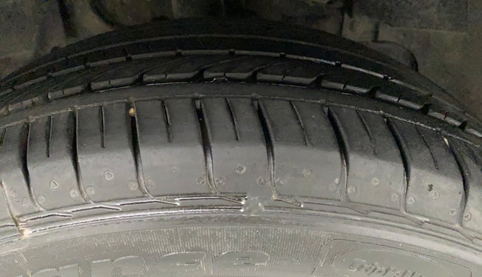 2021 Tata NEXON XM SUNROOF PETROL, Petrol, Manual, 14,800 km, Right Front Tyre Tread