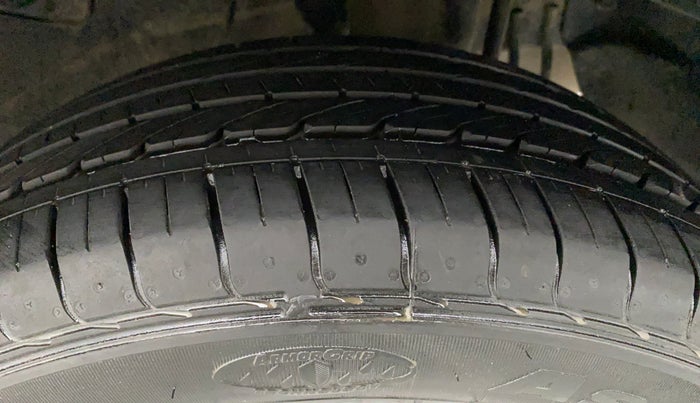 2021 Tata NEXON XM SUNROOF PETROL, Petrol, Manual, 14,800 km, Left Rear Tyre Tread