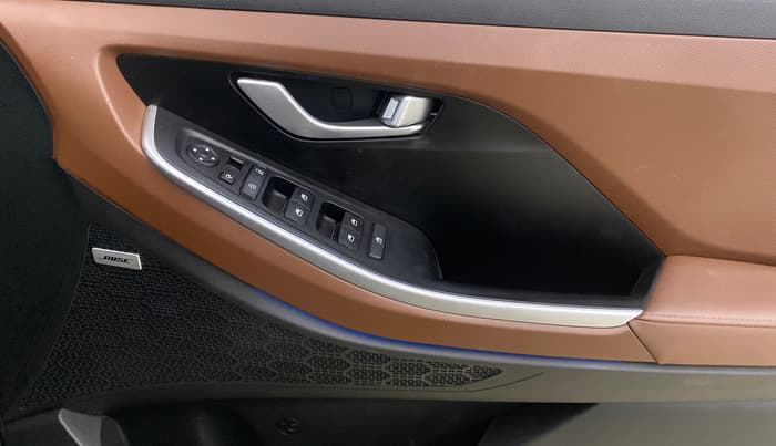 2023 Hyundai ALCAZAR  SIGNATURE (O) DCT 1.5 PETROL 7STR, Petrol, Automatic, 36,279 km, Driver Side Door Panels Control