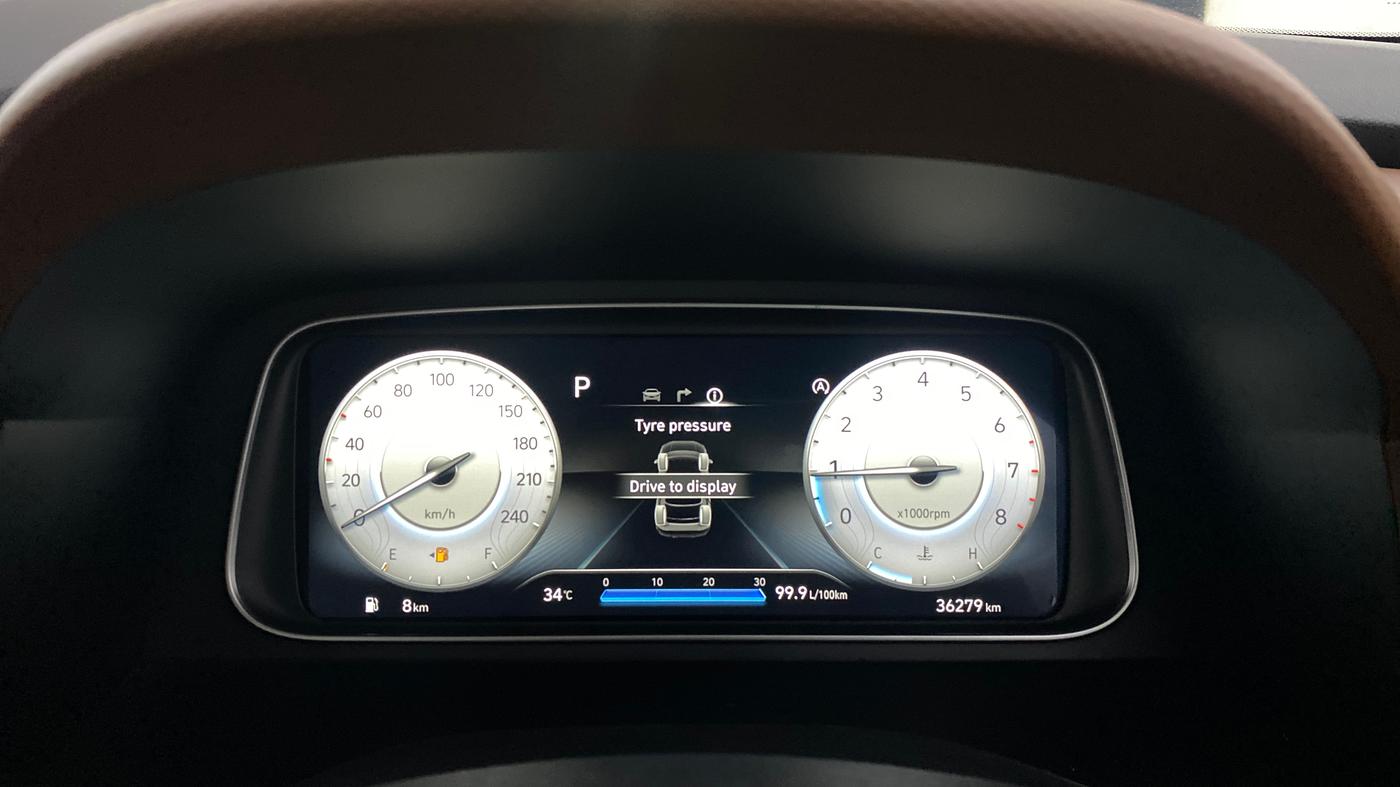 2023 Hyundai ALCAZAR  SIGNATURE (O) DCT 1.5 PETROL 7STR, Petrol, Automatic, 36,394 km, Odometer Image