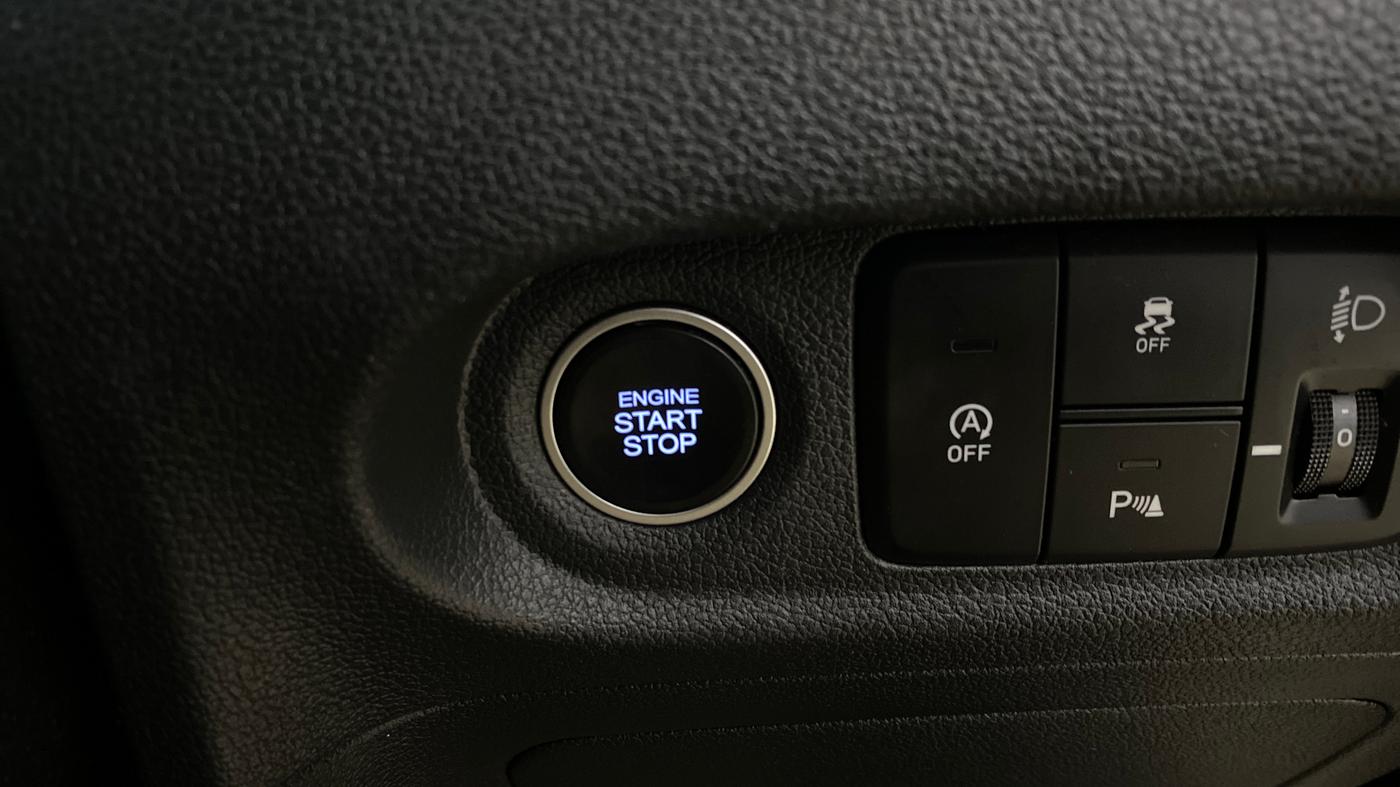 2023 Hyundai ALCAZAR  SIGNATURE (O) DCT 1.5 PETROL 7STR, Petrol, Automatic, 36,394 km, Keyless Start/ Stop Button