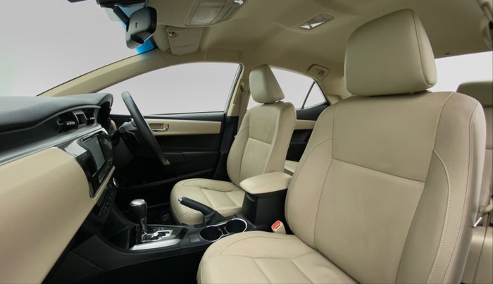 2015 Toyota Corolla Altis VL AT, Petrol, Automatic, 19,880 km, Right Side Front Door Cabin