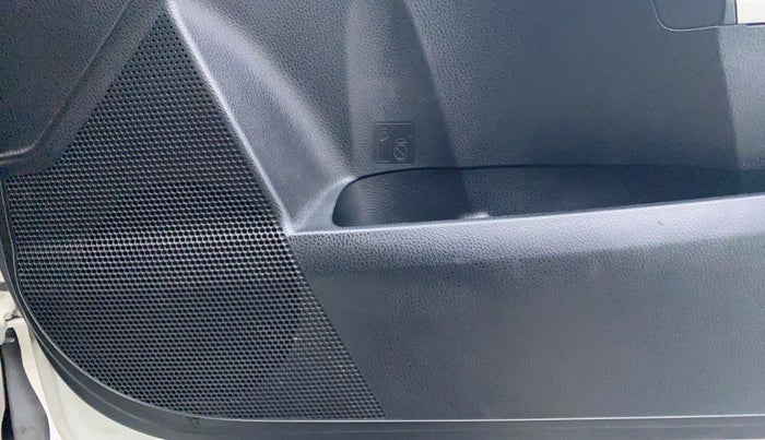 2015 Toyota Corolla Altis VL AT, Petrol, Automatic, 19,880 km, Speaker