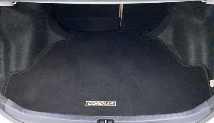 2015 Toyota Corolla Altis VL AT, Petrol, Automatic, 19,880 km, Boot Inside