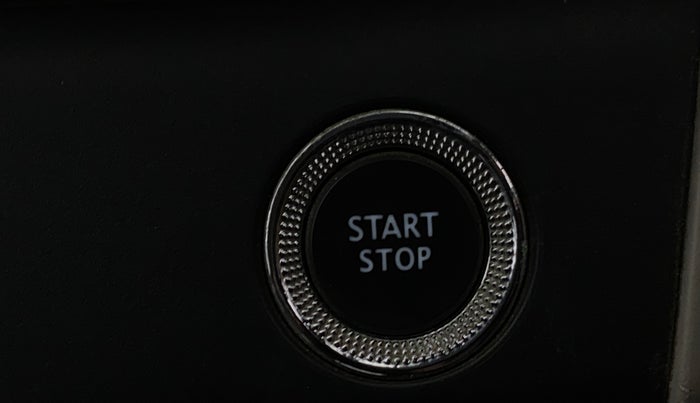 2019 Renault TRIBER RXZ, Petrol, Manual, 55,862 km, Keyless Start/ Stop Button