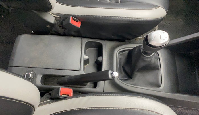 2019 Renault TRIBER RXZ, Petrol, Manual, 55,862 km, Gear Lever