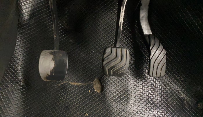 2019 Renault TRIBER RXZ, Petrol, Manual, 55,862 km, Pedals