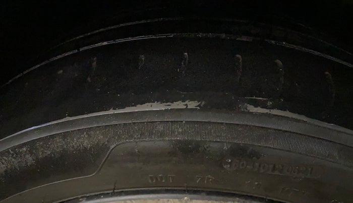 2021 Tata ALTROZ XZ PETROL, Petrol, Manual, 98,370 km, Right Front Tyre Tread