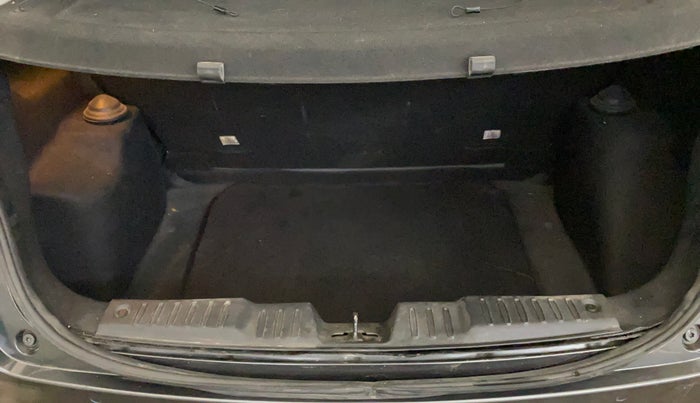 2021 Tata ALTROZ XZ PETROL, Petrol, Manual, 98,370 km, Boot Inside