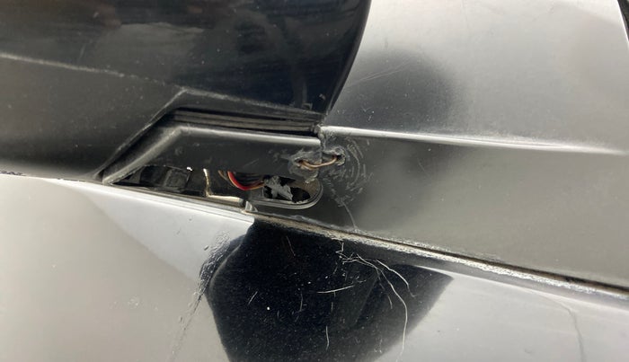 2017 Maruti Ciaz ALPHA 1.4 PETROL, Petrol, Manual, 34,522 km, Right rear-view mirror - Cover has minor damage