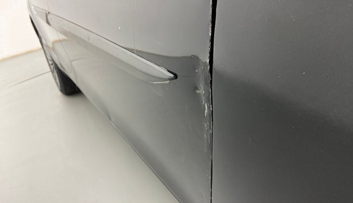 2017 Maruti Ciaz ALPHA 1.4 PETROL, Petrol, Manual, 34,522 km, Driver-side door - Slightly dented