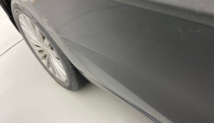 2017 Maruti Ciaz ALPHA 1.4 PETROL, Petrol, Manual, 34,522 km, Right rear door - Minor scratches