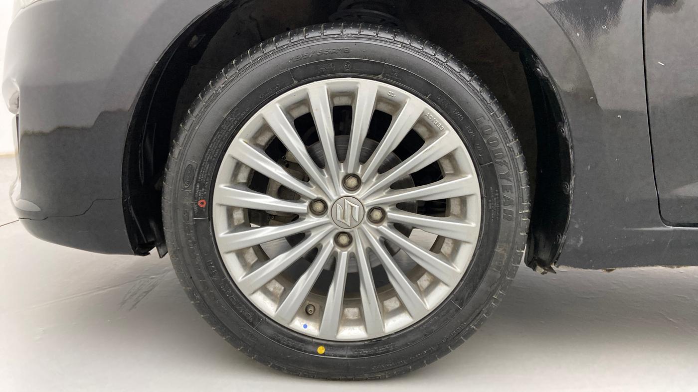 2017 Maruti Ciaz ALPHA 1.4 PETROL, Petrol, Manual, 34,522 km, Left Front Wheel
