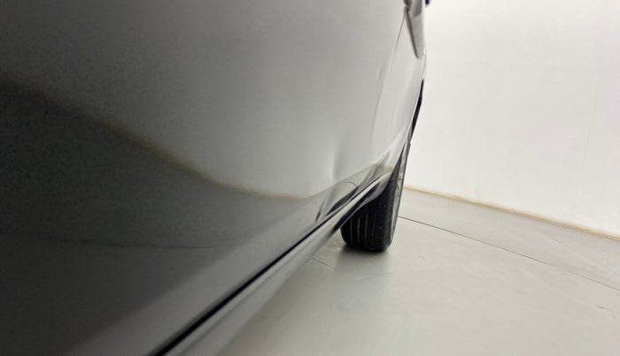 2017 Maruti Ciaz ALPHA 1.4 PETROL, Petrol, Manual, 34,522 km, Front passenger door - Slightly dented