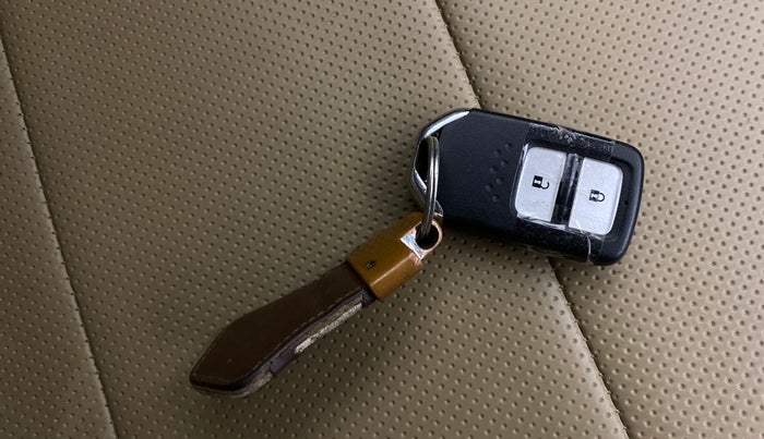 2019 Honda Jazz 1.2L I-VTEC VX CVT, Petrol, Automatic, 20,736 km, Key Close Up