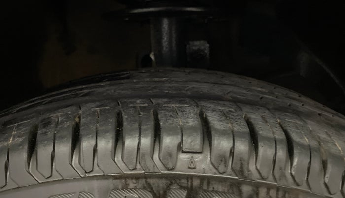 2020 Maruti Dzire VXI, Petrol, Manual, 36,042 km, Right Front Tyre Tread