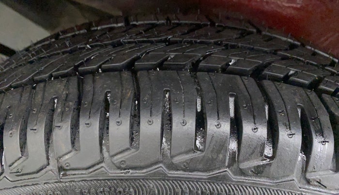 2014 Maruti Wagon R 1.0 VXI, Petrol, Manual, Right Rear Tyre Tread