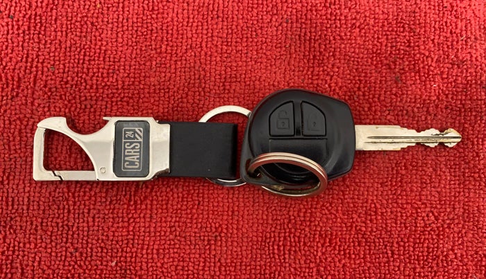 2014 Maruti Wagon R 1.0 VXI, Petrol, Manual, Key Close Up