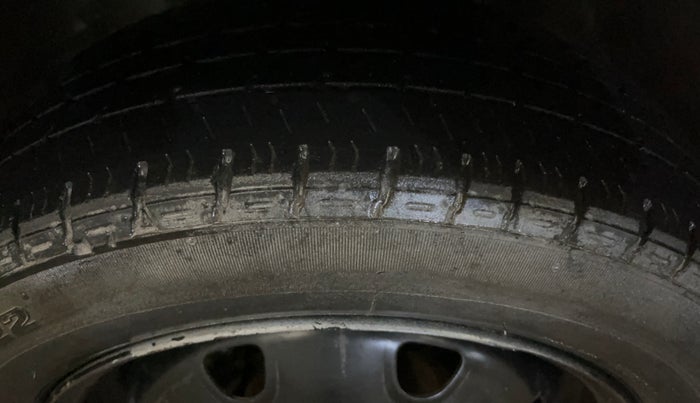 2017 Maruti Alto K10 VXI (O) AMT, Petrol, Automatic, 20,652 km, Left Front Tyre Tread