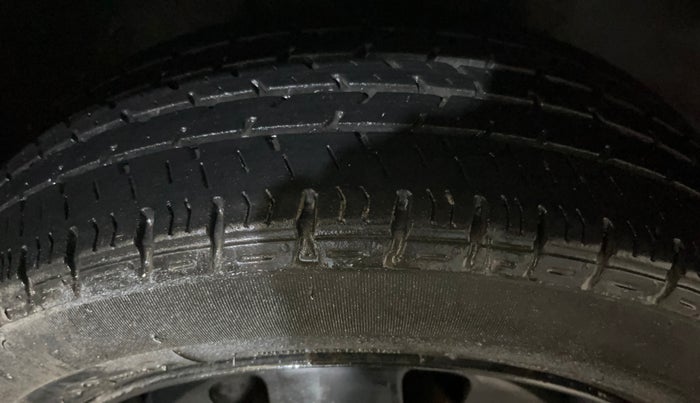 2017 Maruti Alto K10 VXI (O) AMT, Petrol, Automatic, 20,652 km, Right Front Tyre Tread