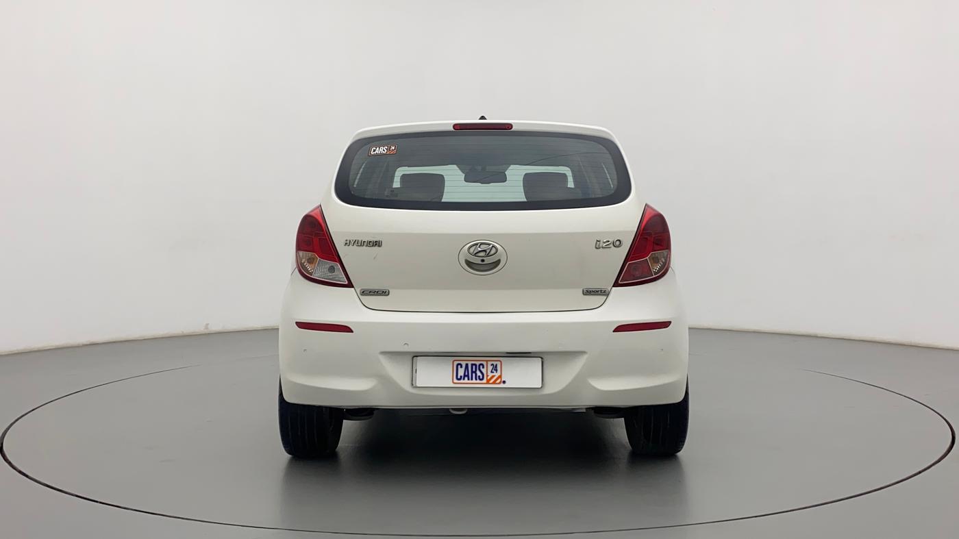 2014 Hyundai i20 SPORTZ 1.4 CRDI, Diesel, Manual, 1,24,528 km, Back/Rear