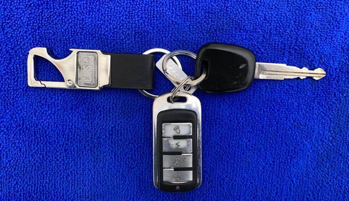 2015 Maruti Celerio VXI d, Petrol, Manual, 50,368 km, Key Close Up