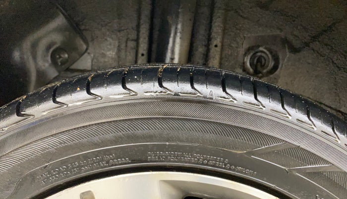 2017 Hyundai i20 Active 1.4 S, Diesel, Manual, 1,34,629 km, Right Rear Tyre Tread