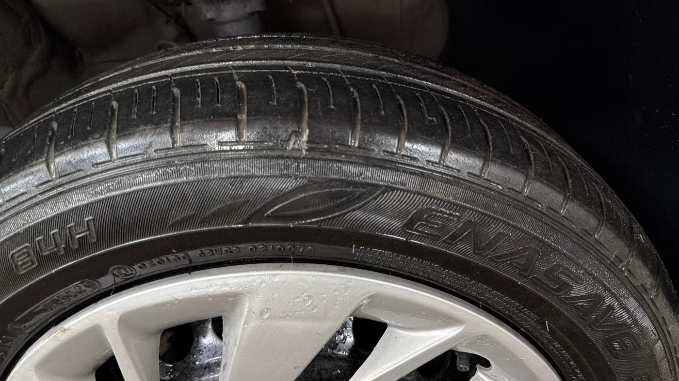 2020 Hyundai Elite i20 MAGNA PLUS 1.2, CNG, Manual, 68,222 km, Right Front Tyre Tread
