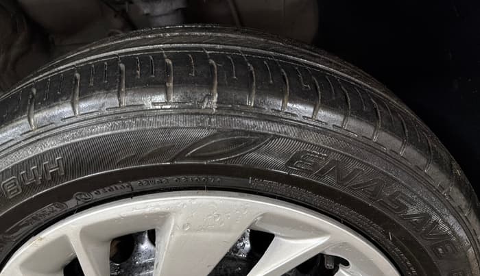 2020 Hyundai Elite i20 MAGNA PLUS 1.2, CNG, Manual, 68,222 km, Right Front Tyre Tread