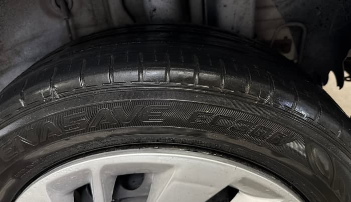 2020 Hyundai Elite i20 MAGNA PLUS 1.2, CNG, Manual, 68,222 km, Left Rear Tyre Tread