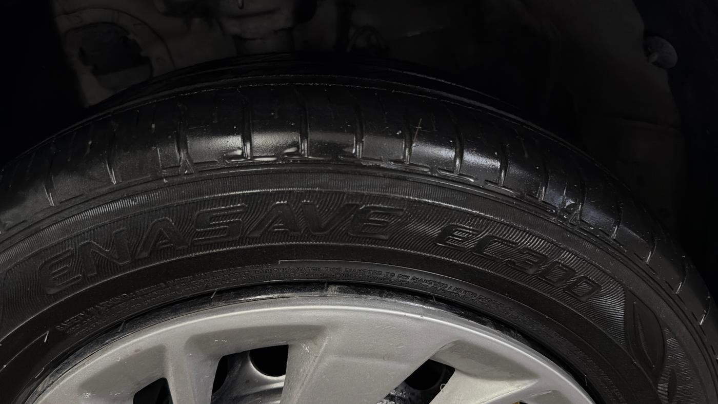 2020 Hyundai Elite i20 MAGNA PLUS 1.2, CNG, Manual, 68,222 km, Left Front Tyre Tread