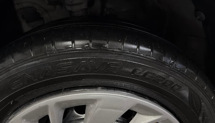 2020 Hyundai Elite i20 MAGNA PLUS 1.2, CNG, Manual, 68,222 km, Left Front Tyre Tread
