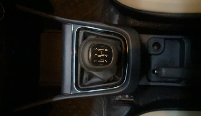 2023 Tata PUNCH ADVENTURE CAMO MT, Petrol, Manual, 18,949 km, Gear Lever